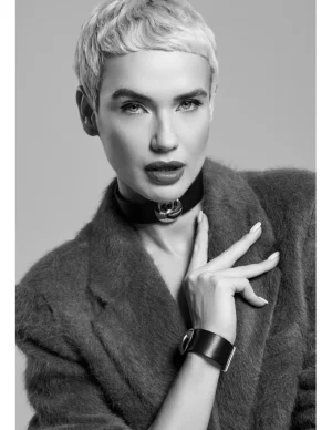 Moora Czarna bransoleta ze skóry z pozłacaną półkulą* Bransolety