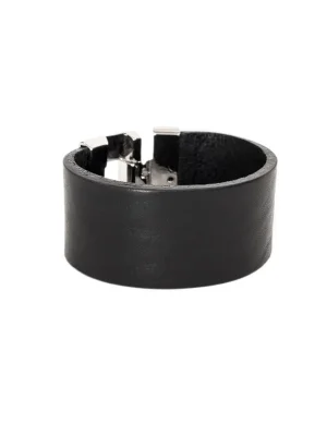 Moora Czarna bransoleta ze skóry oraz stali. Zapięcie klamrowe.* Bransolety