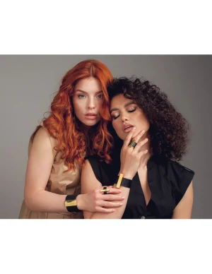 Moora Czarna szeroka bransoleta ze skóry z pozłacanym elementem* Bransolety