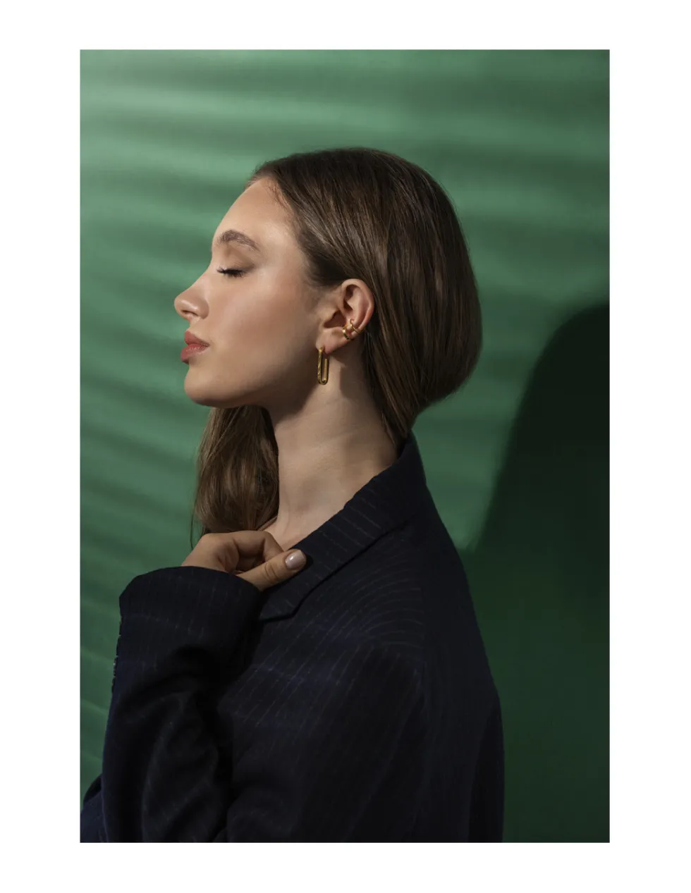 Moora Delikatna nausznica z pozłacanej stali szlachetnej* Kolczyki