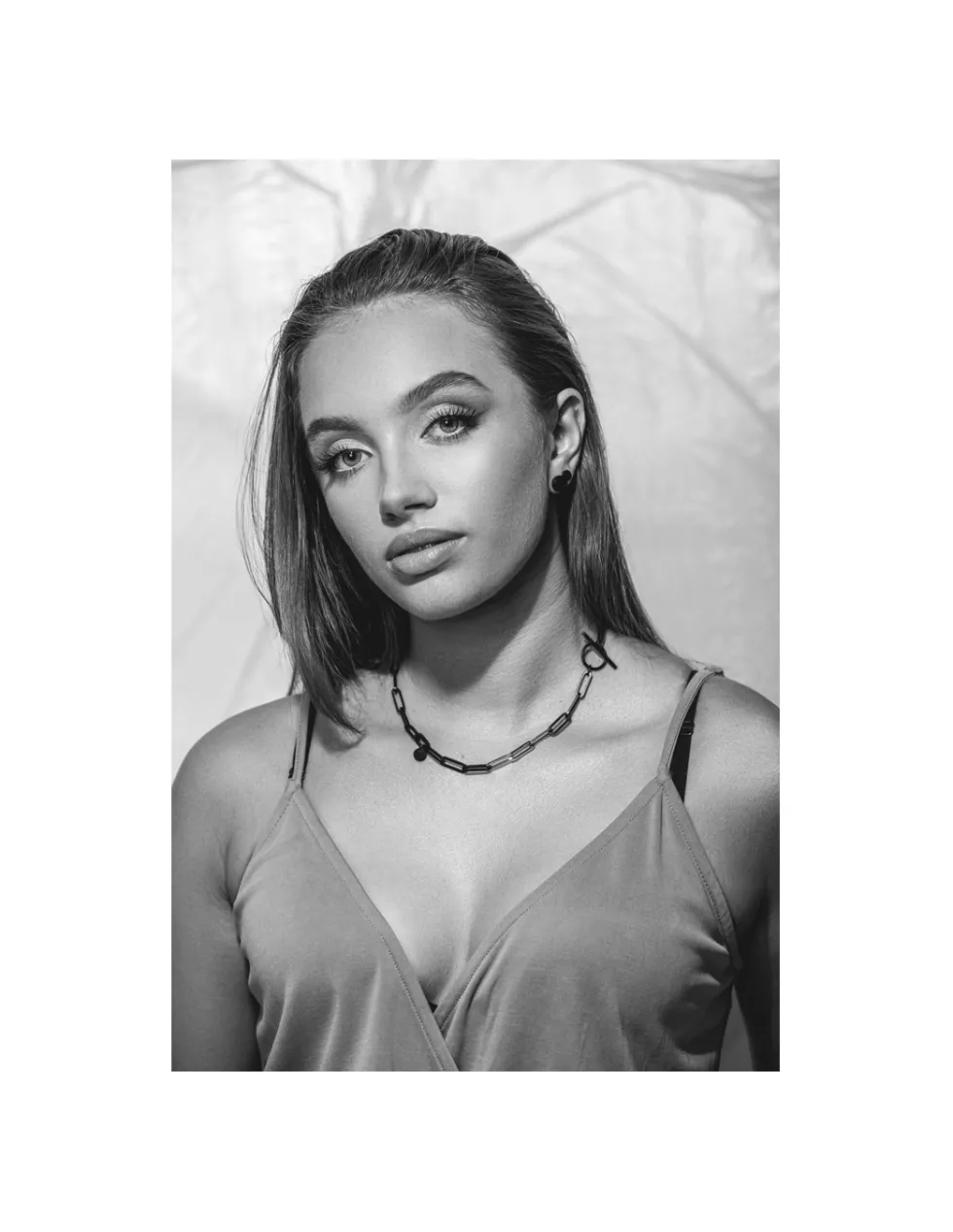 Moora Krótki naszyjnik z dużymi ogniwami z czarnej matowej stali szlachetnej* Naszyjniki