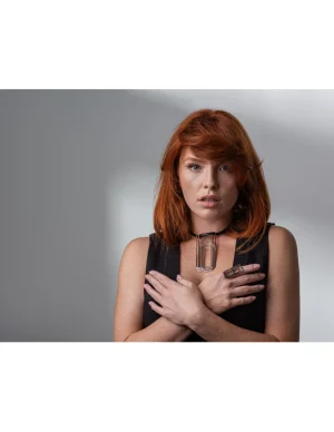 Moora Naszyjnik ze skóry z ozdobą zawieszką* Naszyjniki