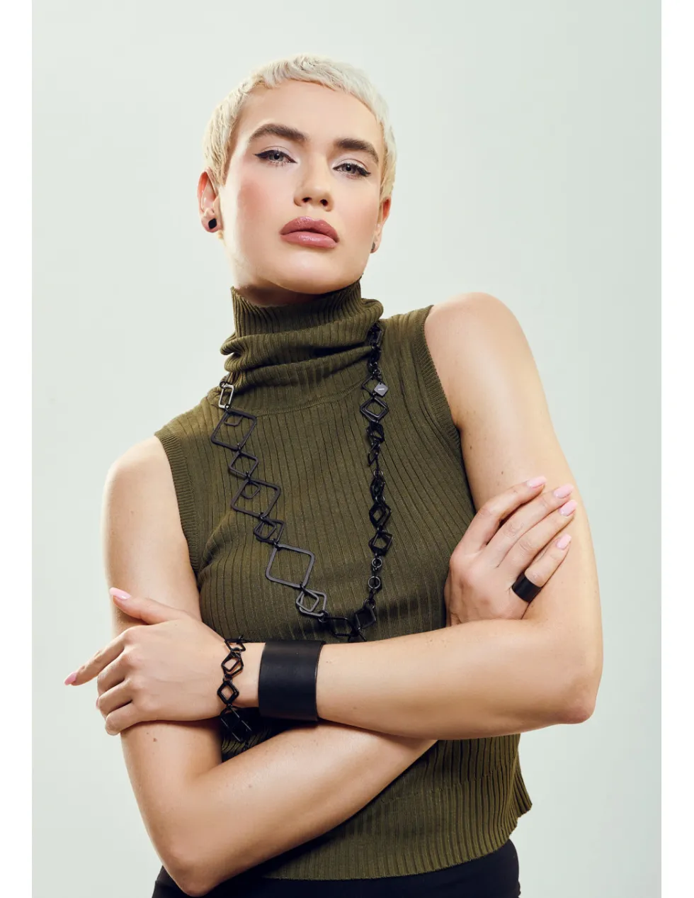 Moora Piękny długi naszyjnik 3d z czarnej stali szlachetnej* Naszyjniki | Nowości