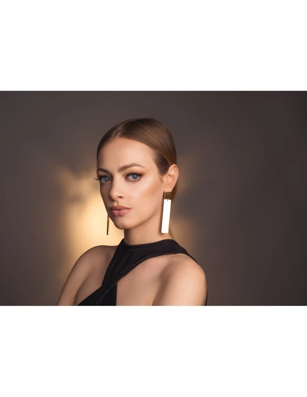 Moora Proste i minimalistyczne kolczyki dwa różne z pozłacanej stali szlachetnej* Kolczyki